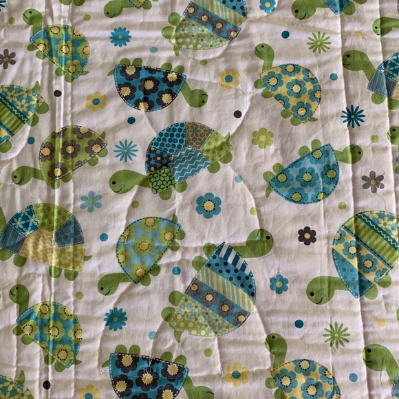 Handmade baby quilt - Picture 3 of 12